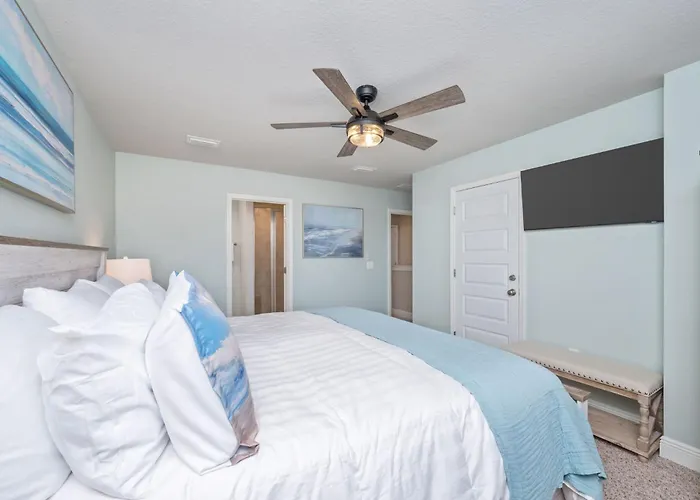 Sea-bound Str Holiday home *